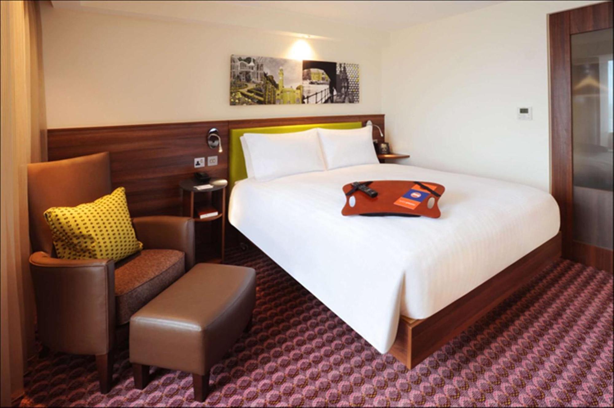 מלון Hampton By Hilton Birmingham Broad Street מראה חיצוני תמונה