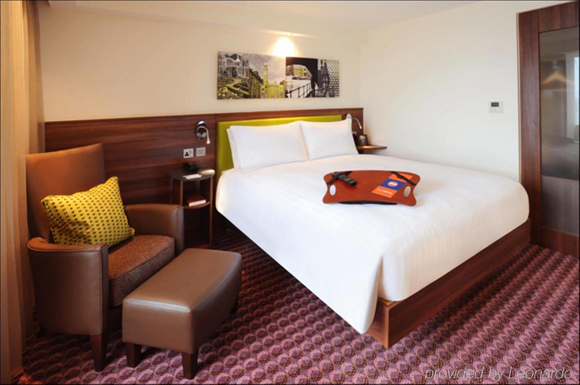 מלון Hampton By Hilton Birmingham Broad Street חדר תמונה